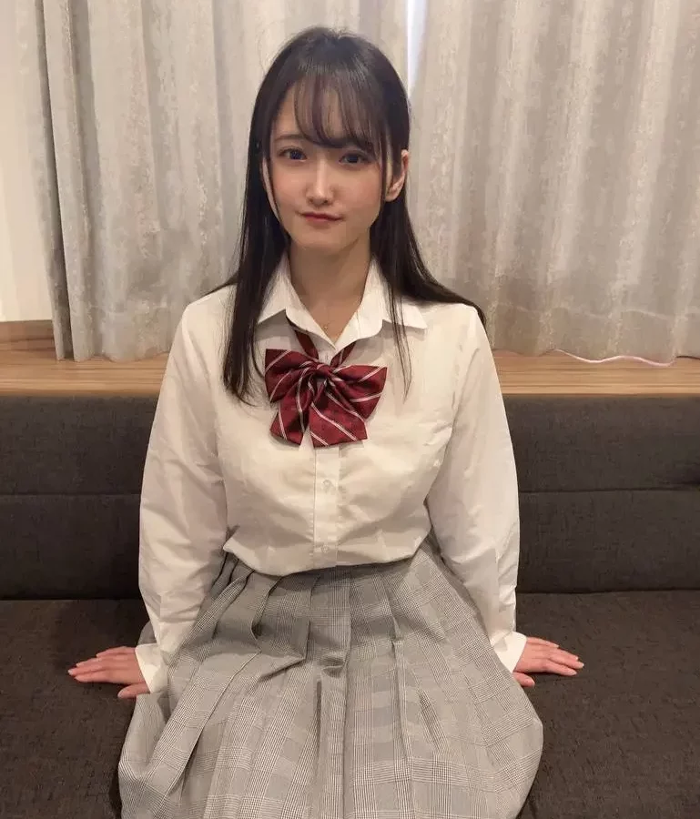 18歳爆乳美女めいちゃんが中出しを受け入れるもん! おもちゃを使ったイラマチオ調教にアニメ聲で喘ぐ必見の姿