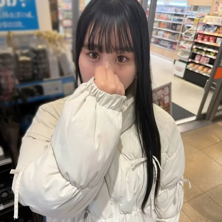 清楚な見た目なのにズポズポおしゃぶりフェラに生中出しで連発が止められない！
