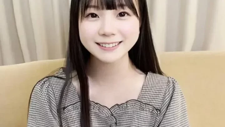しちゃいました！Hの経験が少ないあどけない美女に巨根でゴム無し超大量膣内発射