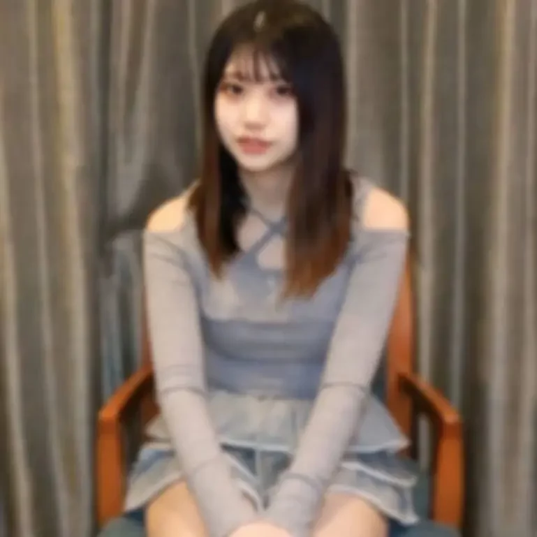 従順な彼女に大量顔射と中出し