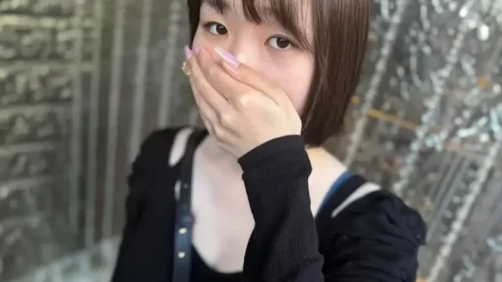 美巨乳がぶるんぶるん揺らして乱れまくる控えめな表情が徐々に歪んでいく様子の享楽映像！