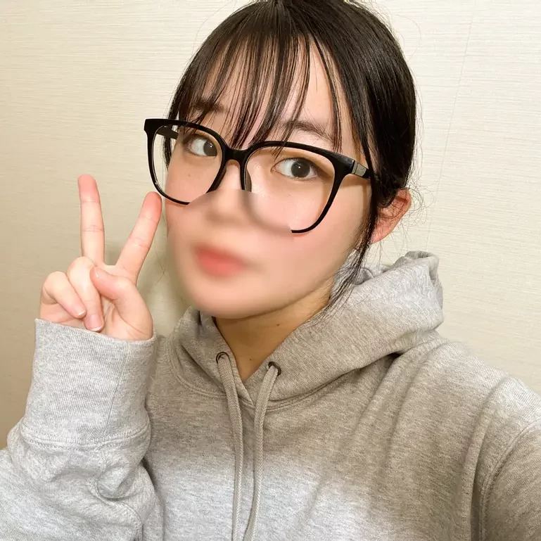 あどけなさ残る体を何度もイかせ、「外に出して…」と言われてもそのまま生中出し