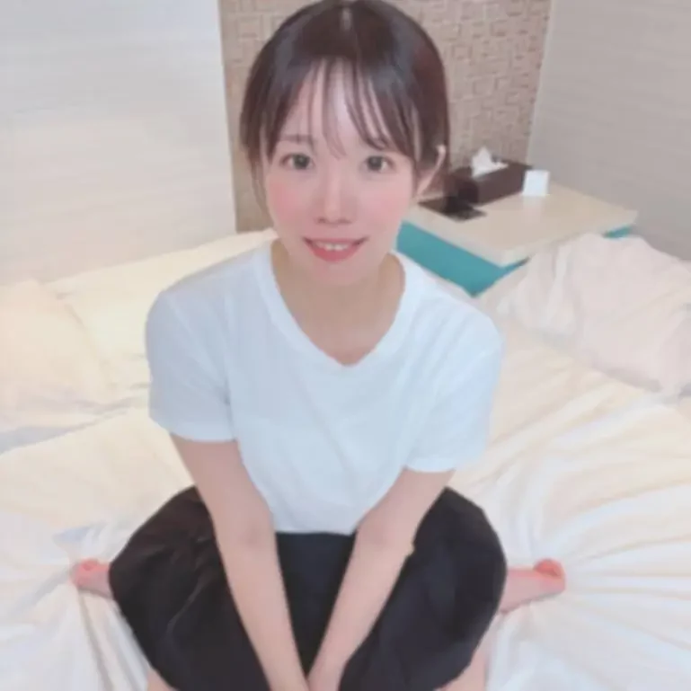 倒的透明感の元本物アイドルの美女を口説くチンコの硬さ。俺の思い！ほとばしる精液と共に届け！