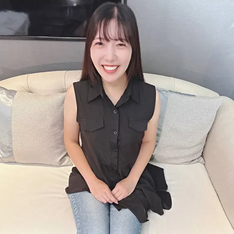 初心な長身美女。恥じらいながらも美尻で激しくチンポを締め付け笑顔でオトシて