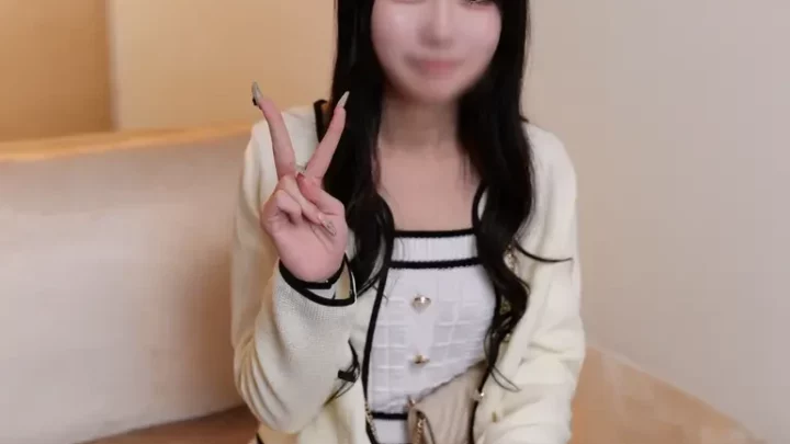 ビク痙攣喘ぎまくり。奥まで突かれて「またイクゥ」と締め付け蜜壺にたっぷり中出し